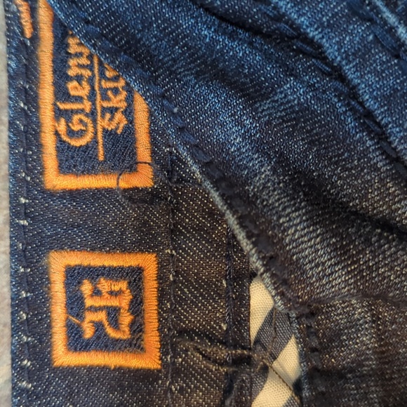 Rock Revival Jeans - Picture 8 of 8